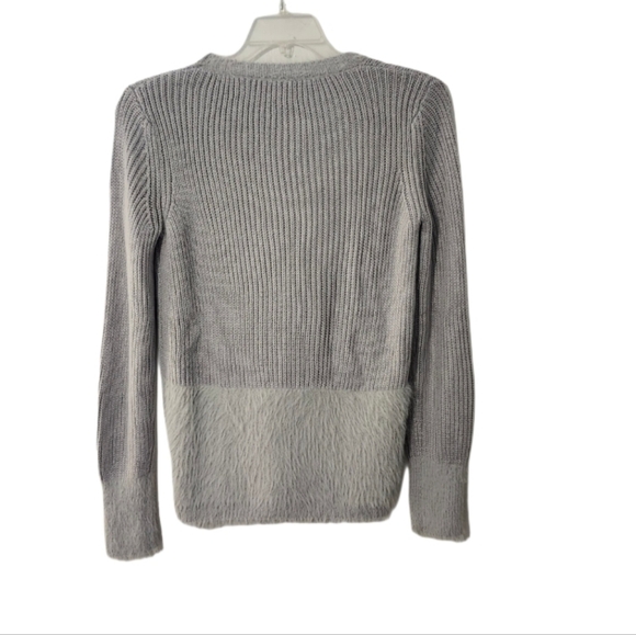 NWT  Hem & Thread  Women's M Sweater  Gray - Picture 2 of 10